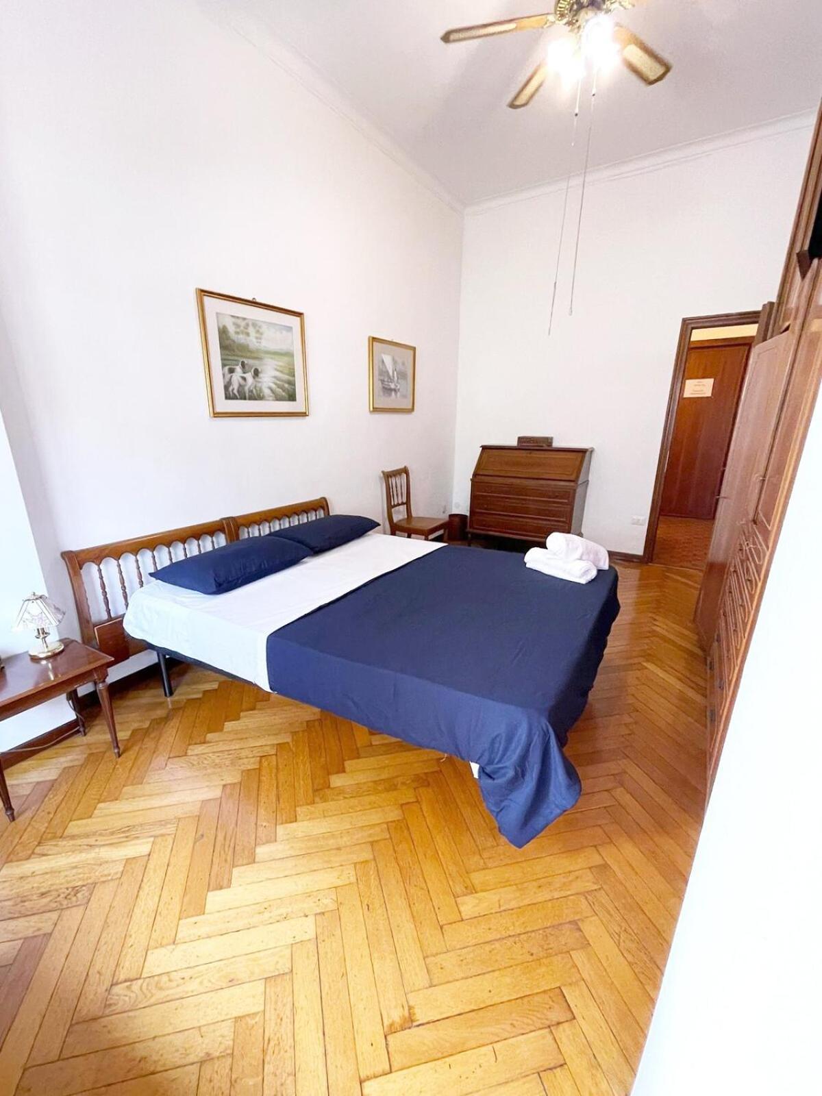 Grand Corner 32 * Milano