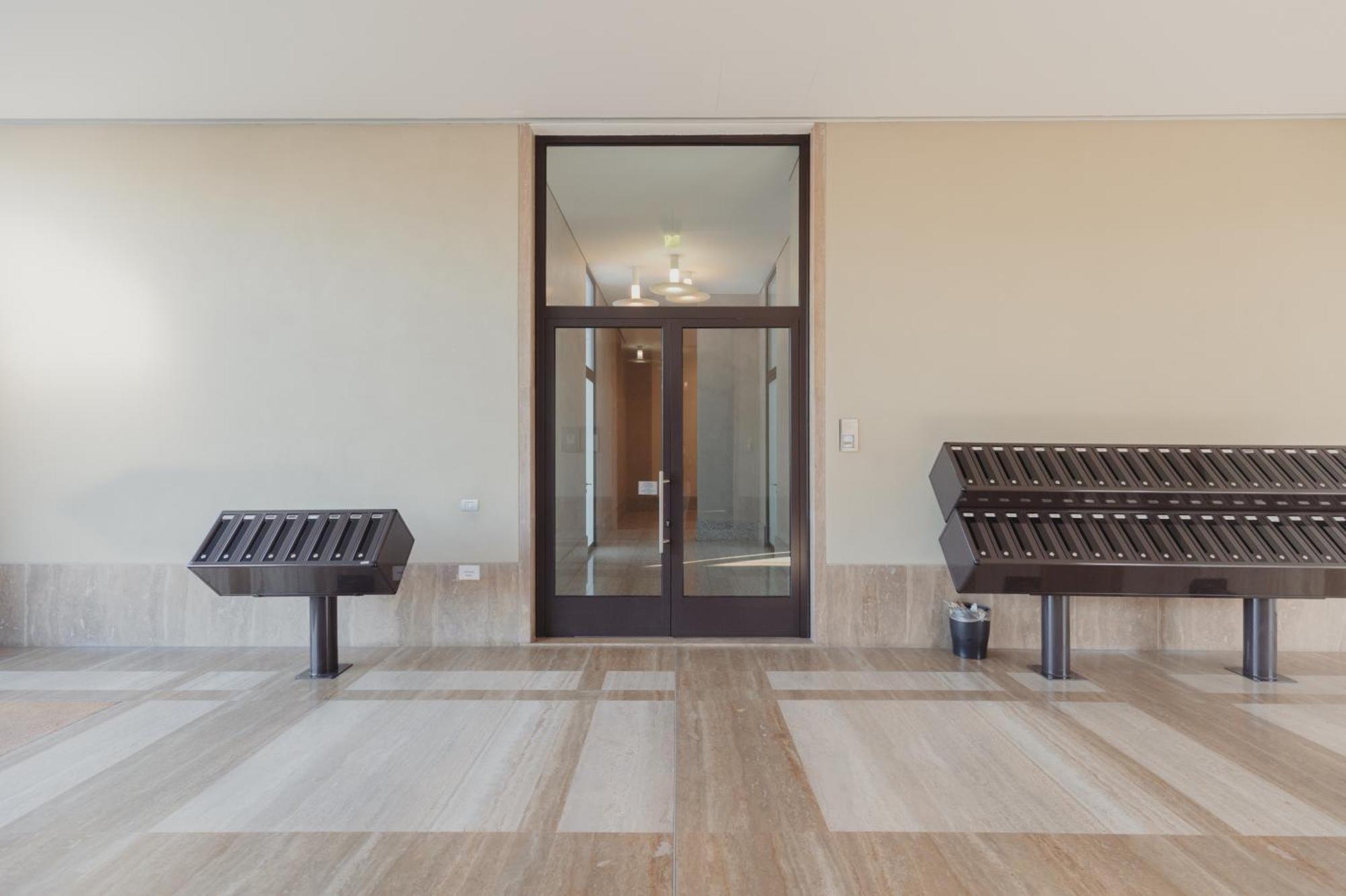 Gohost - Modern With Private Terrace Near Duomo Apartment Mailand