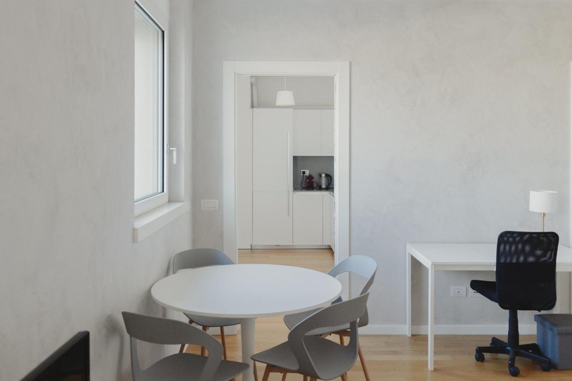 Apartment Gohost - Modern With Private Terrace Near Duomo Mailand