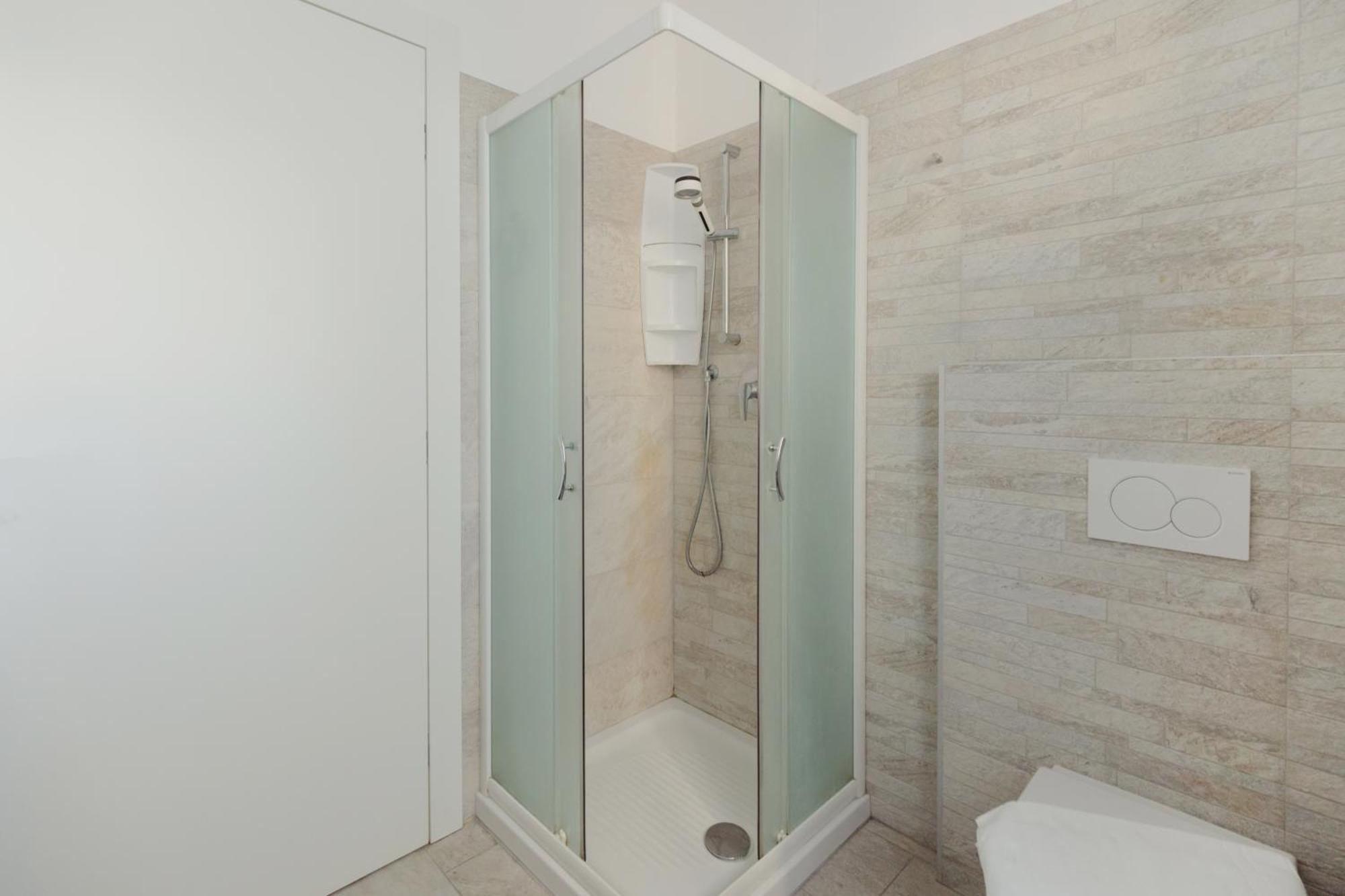 Apartment Gohost - Modern With Private Terrace Near Duomo Mailand