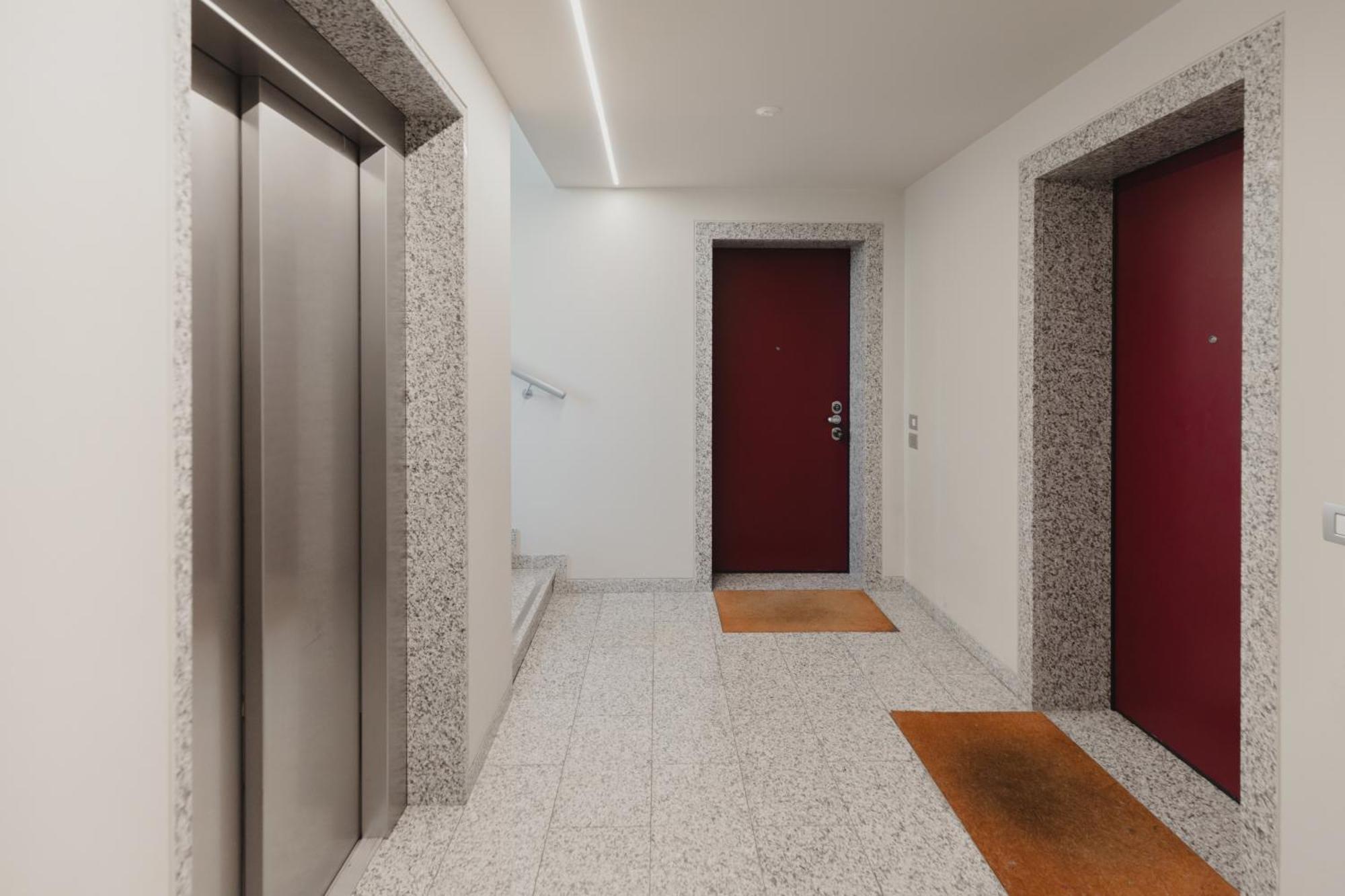 Apartment Gohost - Modern With Private Terrace Near Duomo Mailand