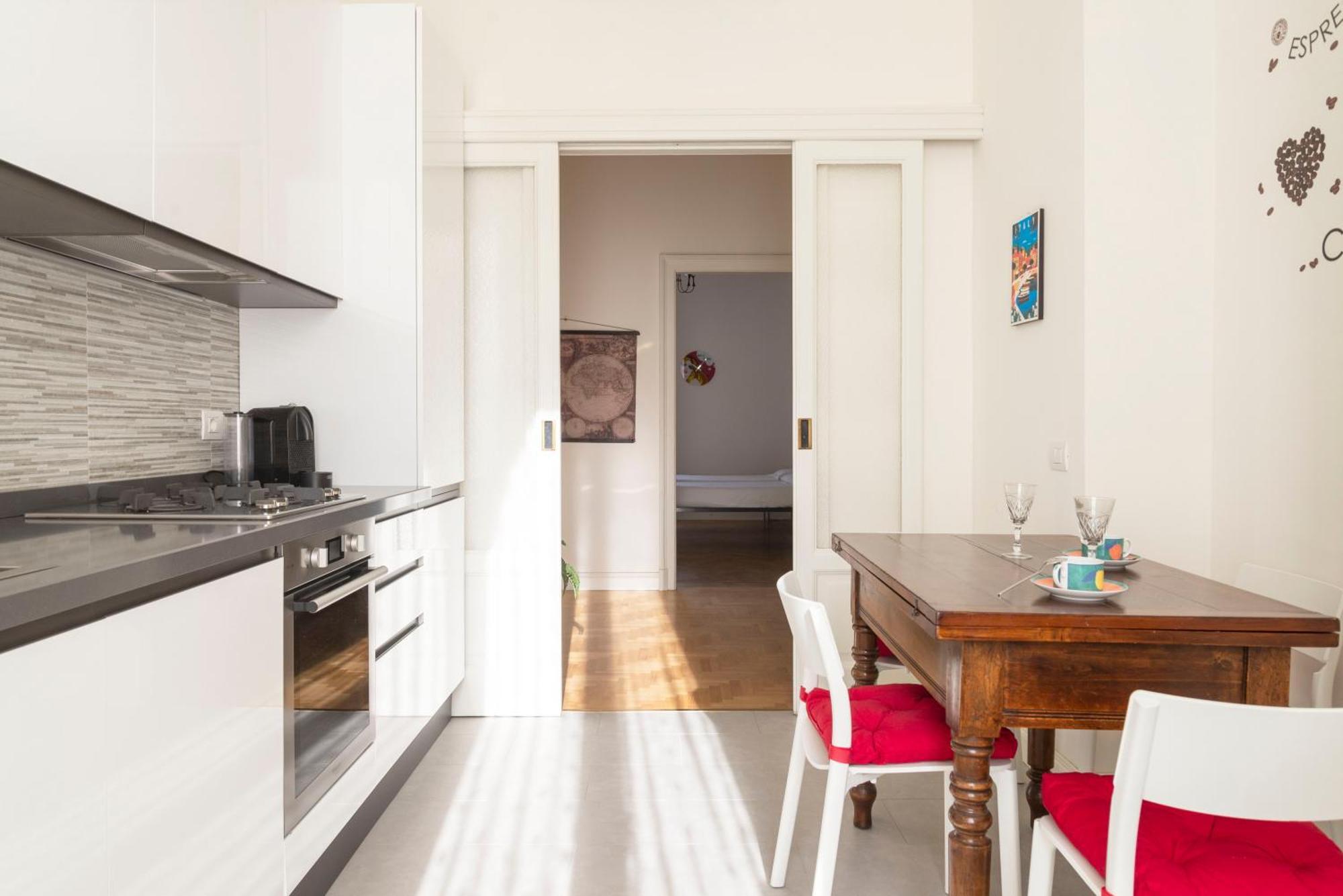 Navigli Harmony Flat, Beautiful & Bright Apartment, 3 Bdr Apartment Milan
