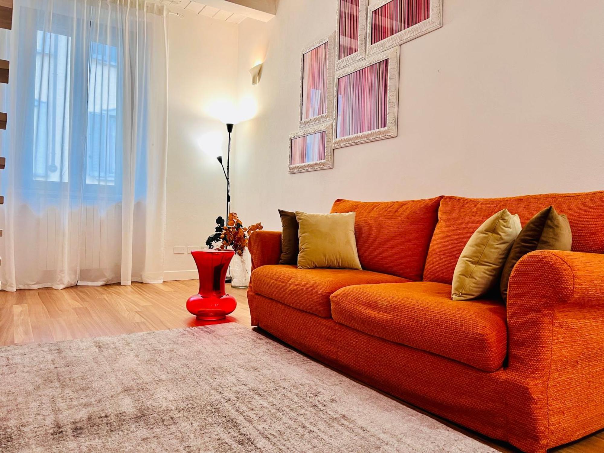Riverside Loft Navigli - Spacious Two-bedroom Appartement *