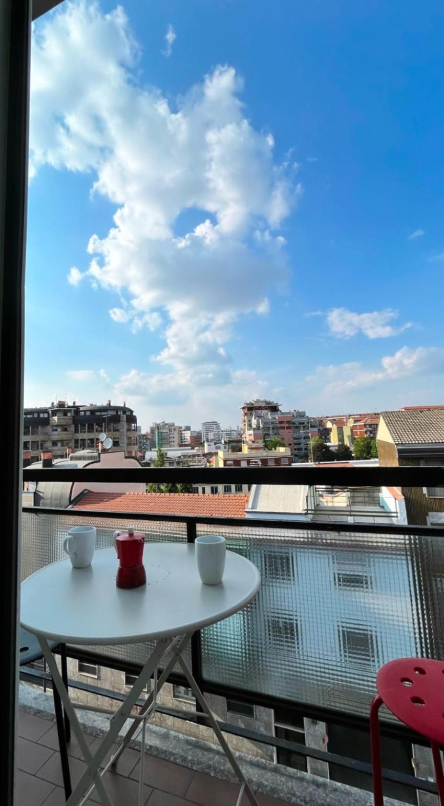 With Balcony And View Close To The Yellow Metro City * Milaan