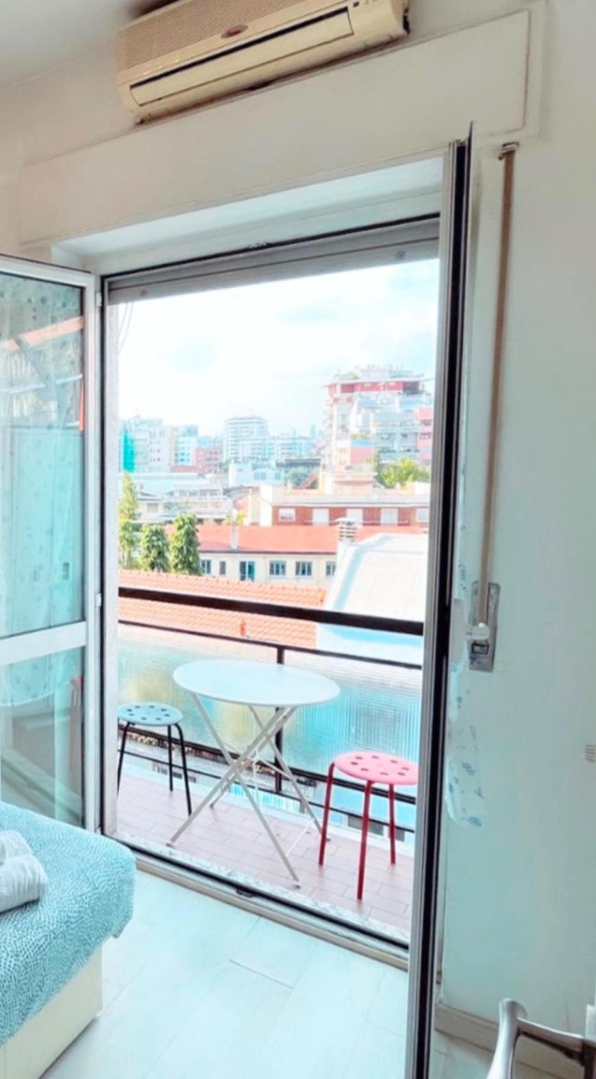 Appartement With Balcony And View Close To The Yellow Metro City *