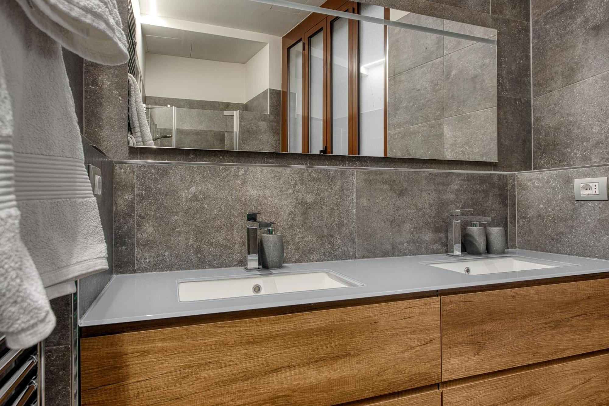 Navigli, 90 Square Meters, Free Parking Ripa Ticinese Lejlighed