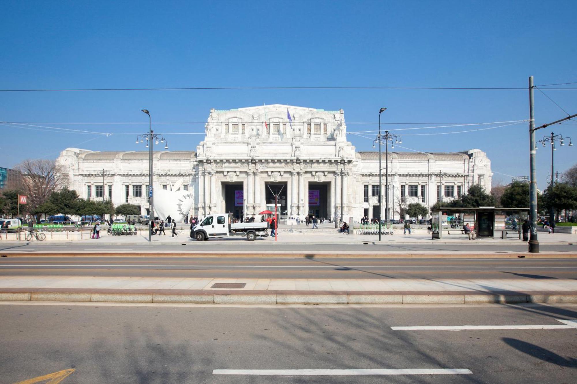 Hacca Collection - Buenos Aires & Station