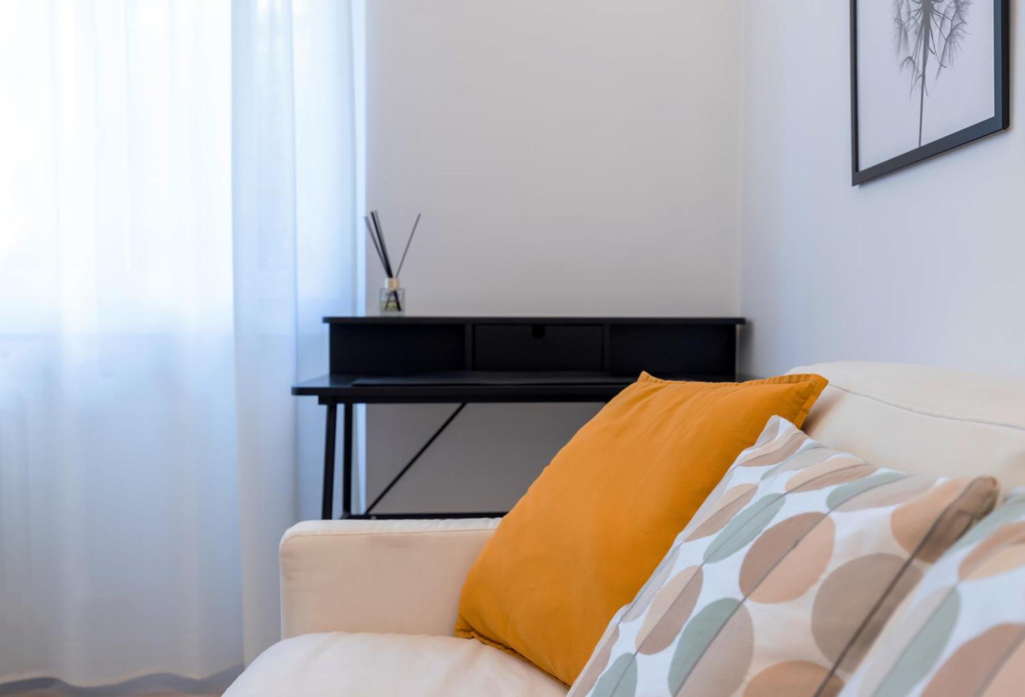 Lejlighed Navigli Porta Genova Eleganza E Comfort Nel Cuore Di