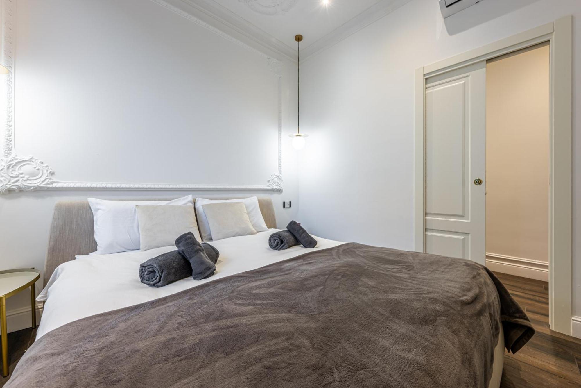 Station, Luxury & Modern With Comfort! Appartamento