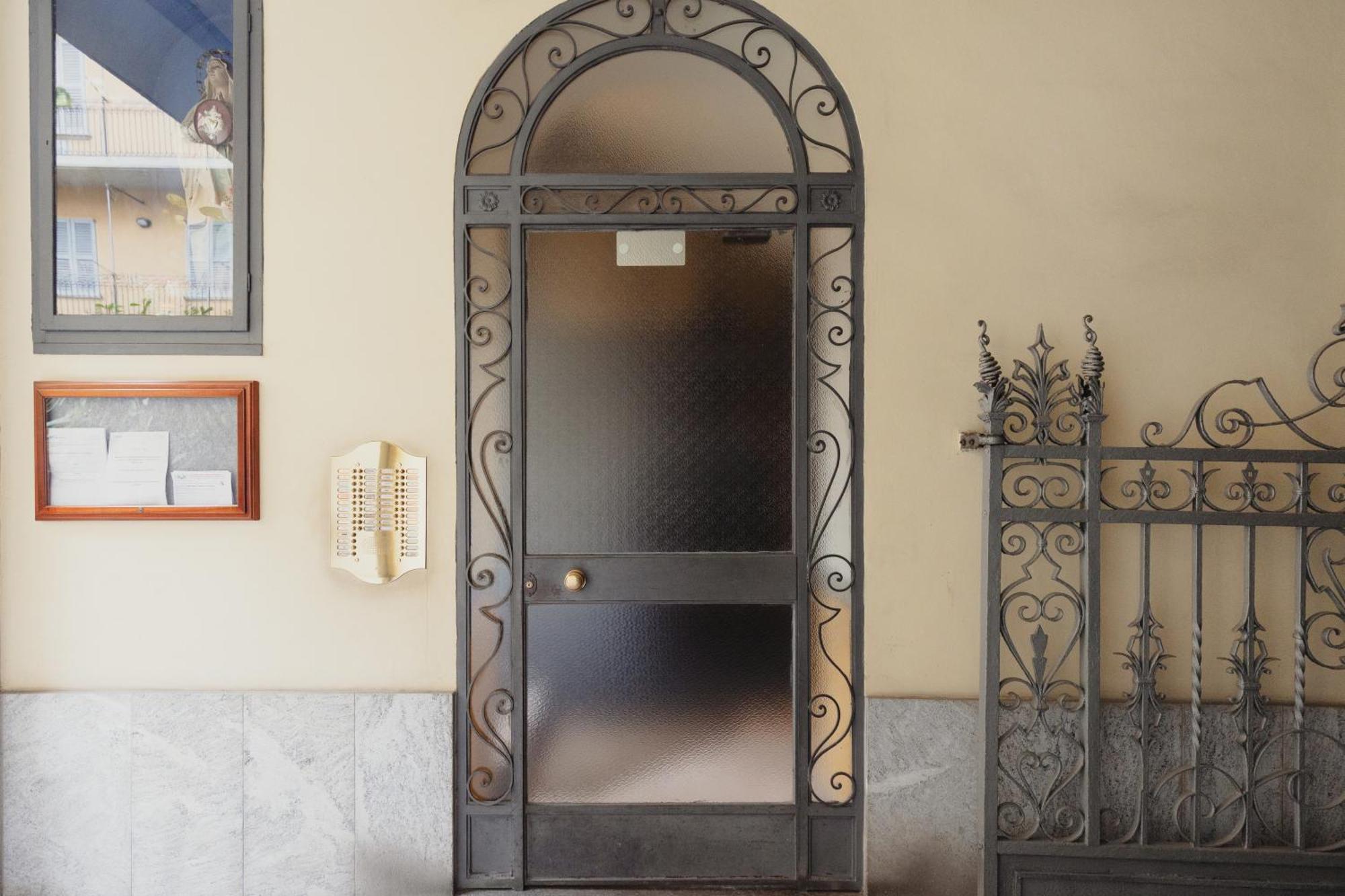 Apartment Gohost - Elegante E Luminoso A Due Passi Dal Duomo Mailand