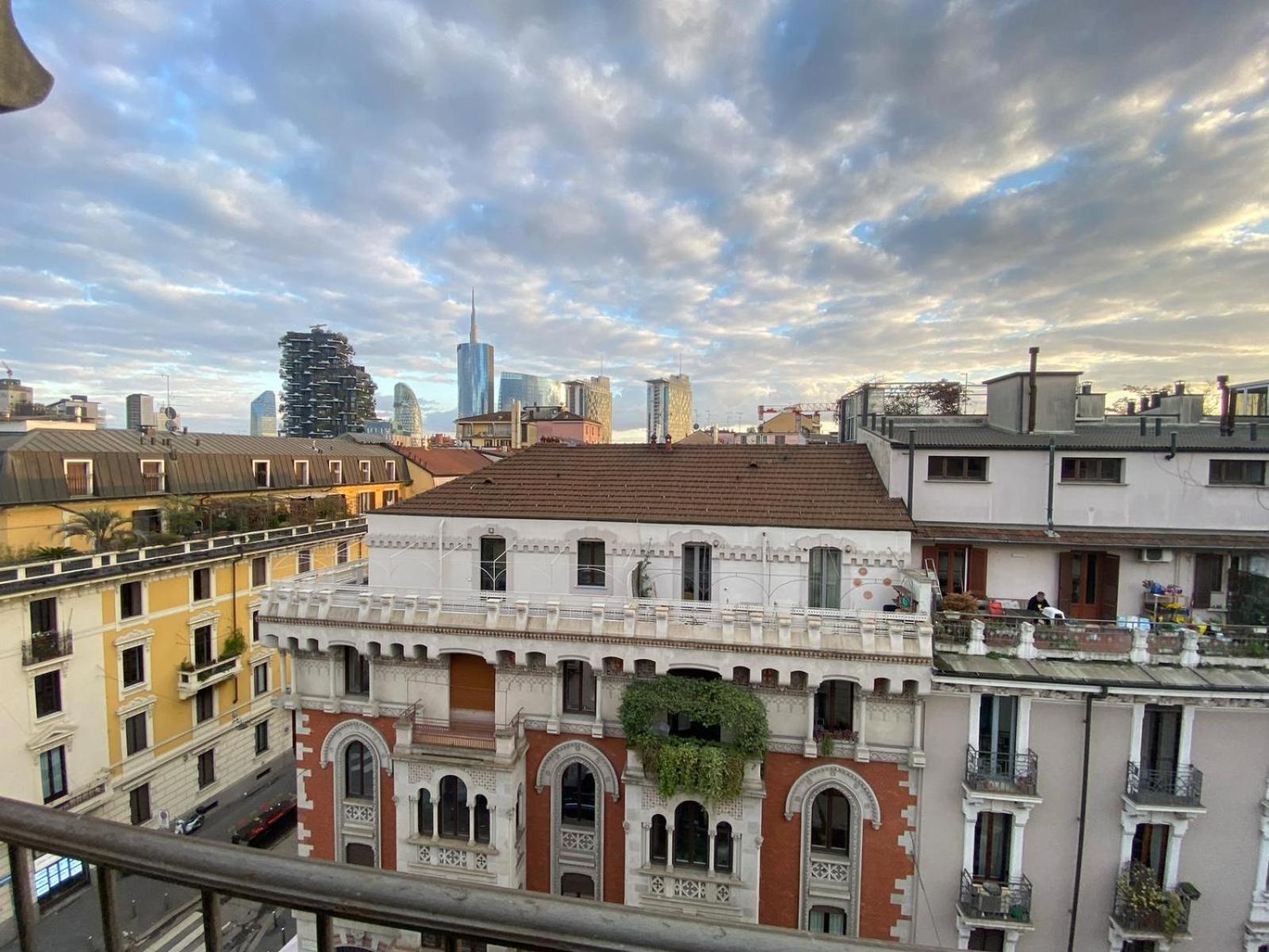 Skyline Isola * Milano