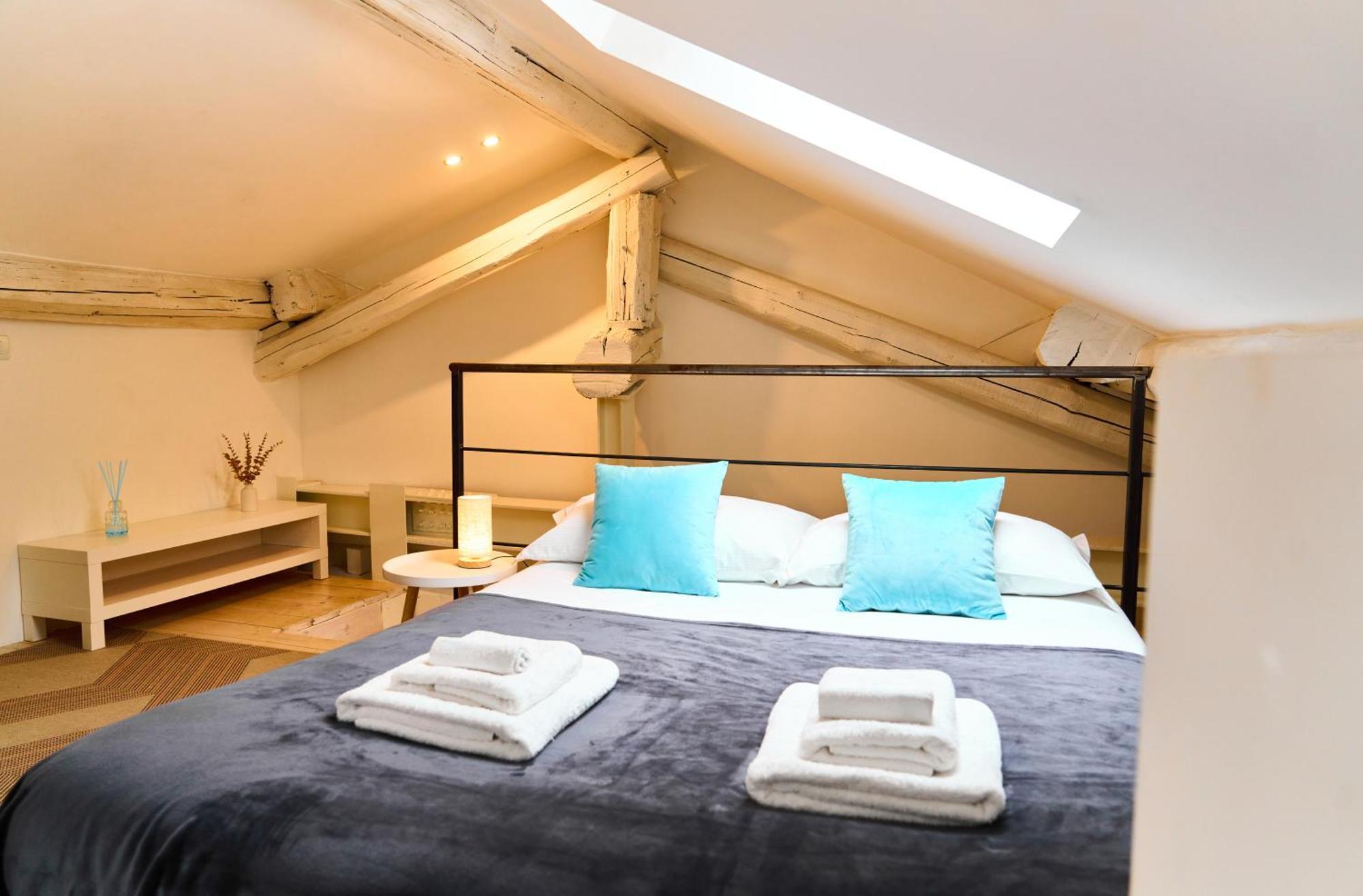 Riverside Loft Navigli - Spacious Two-bedroom Appartement Milaan