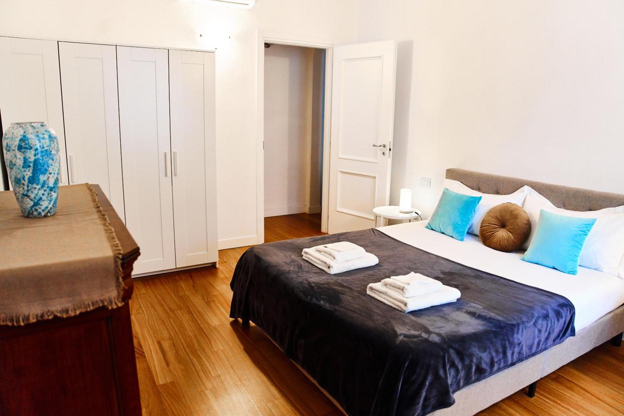 Riverside Loft Navigli - Spacious Two-bedroom * Milaan