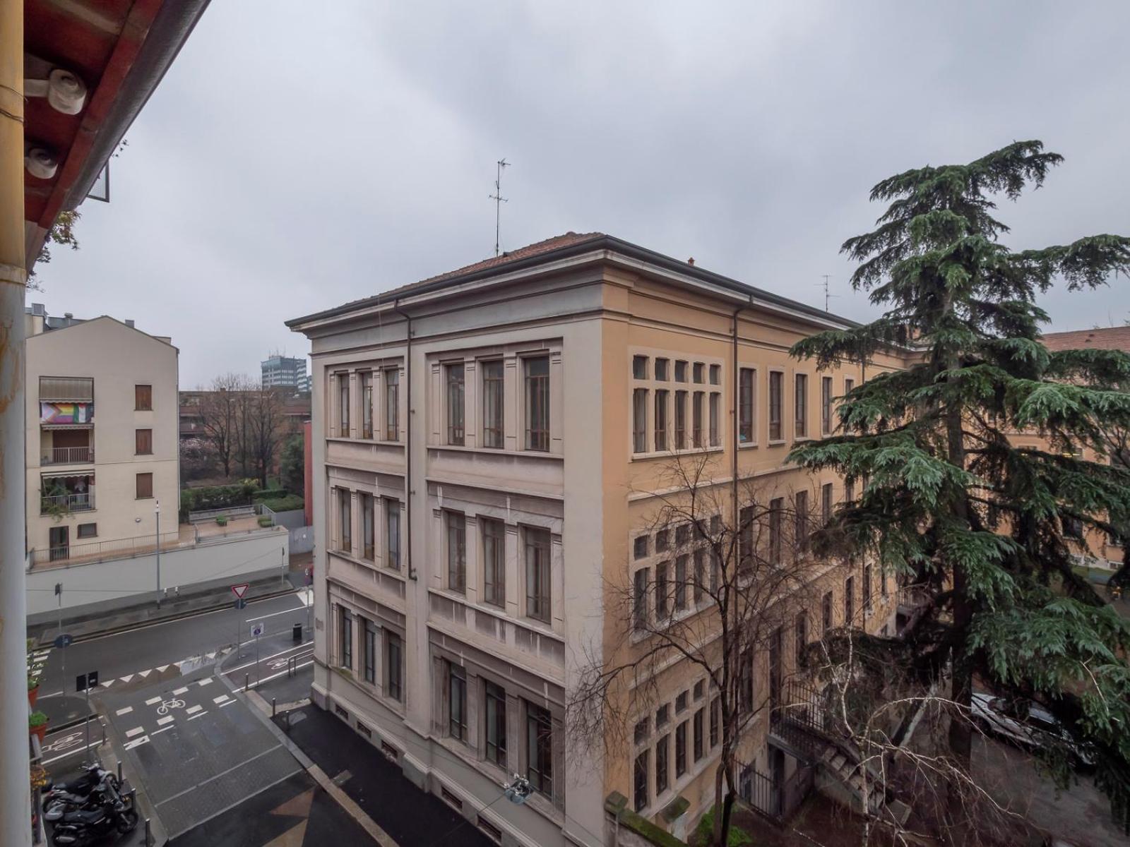 Design - Bernardino De Conti 6 Milano