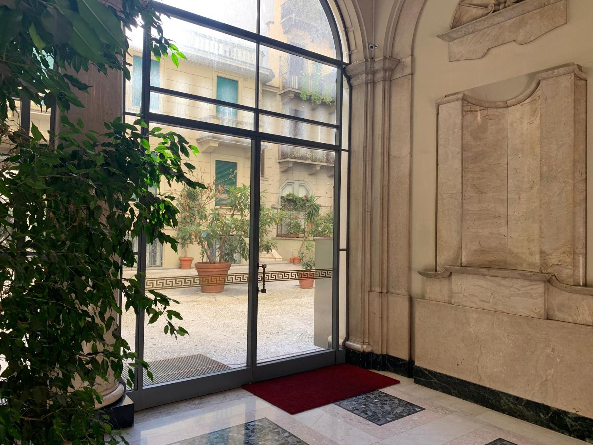 Appartamento Majno - Your From Milano
