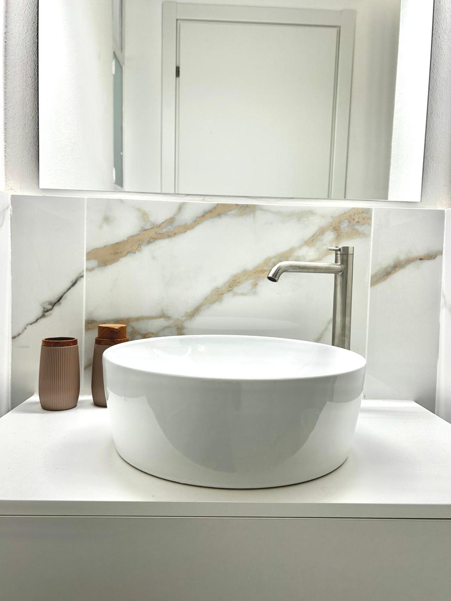 Casa Verga - Exclusive Haven Of Style And Elegance In Moscova Appartamento