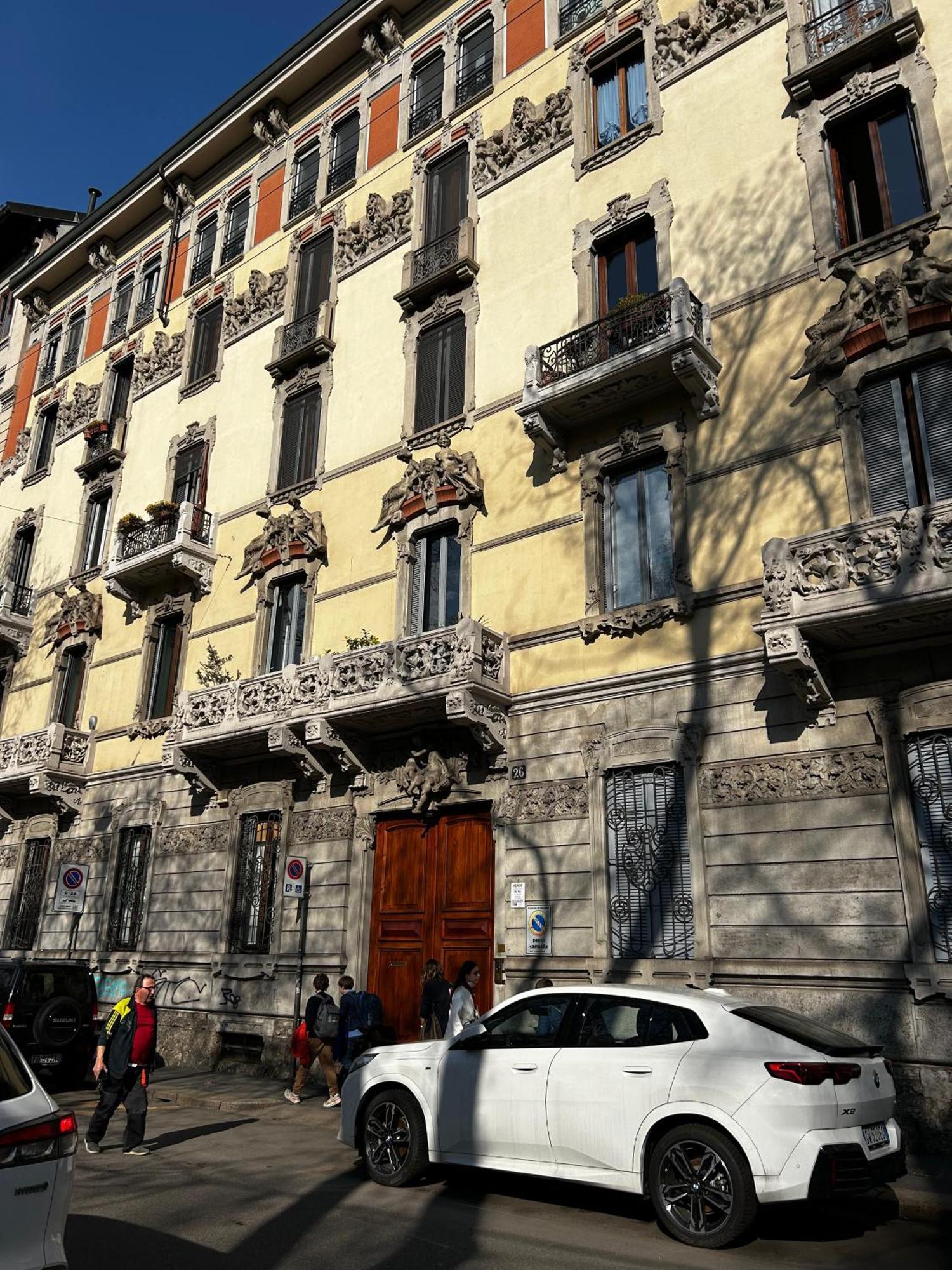 Casa Verga - Exclusive Haven Of Style And Elegance In Moscova Milano