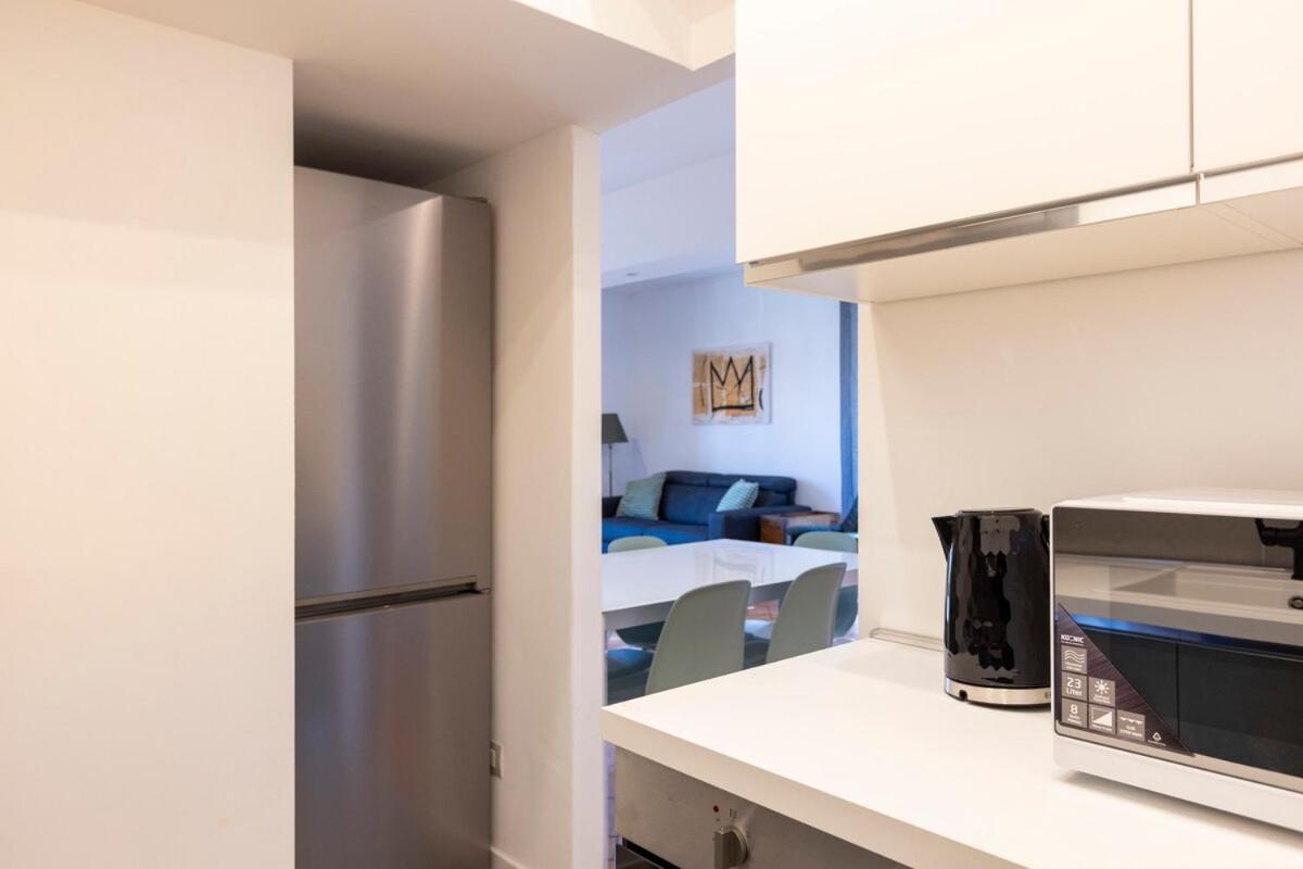15th-century Apt, City-mxp Train