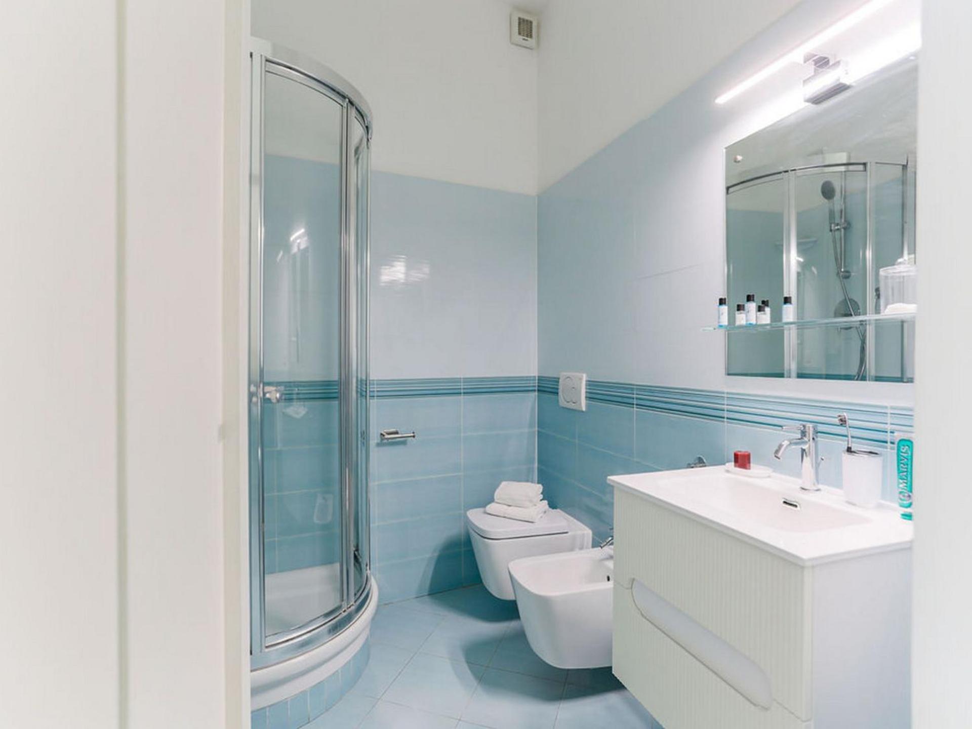 The Rent - Wonderful Multi-bedroom In The Area Colonne Di San Lorenzo Appartamento