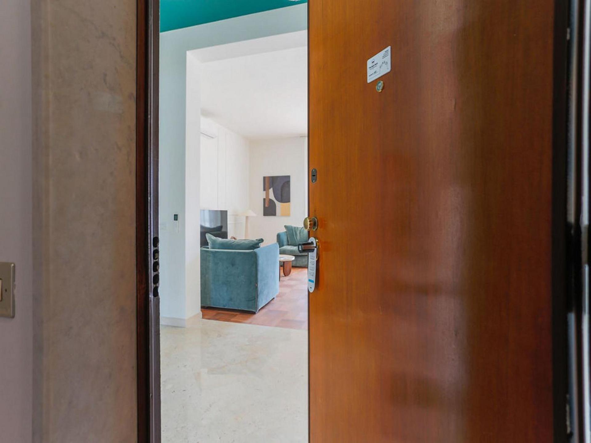 The Rent - Wonderful Multi-bedroom In The Area Colonne Di San Lorenzo Appartamento *