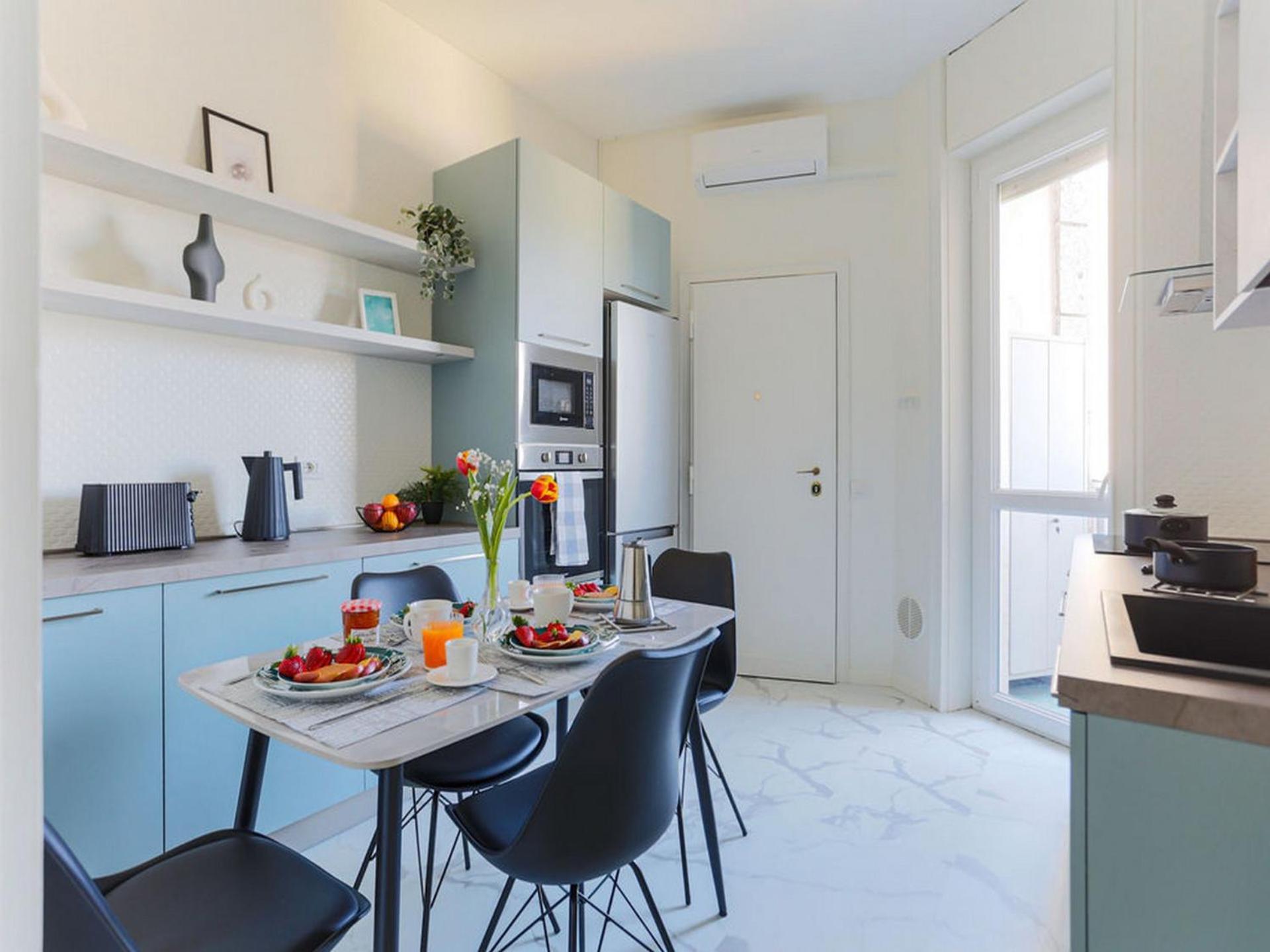 The Rent - Wonderful Multi-bedroom In The Area Colonne Di San Lorenzo *