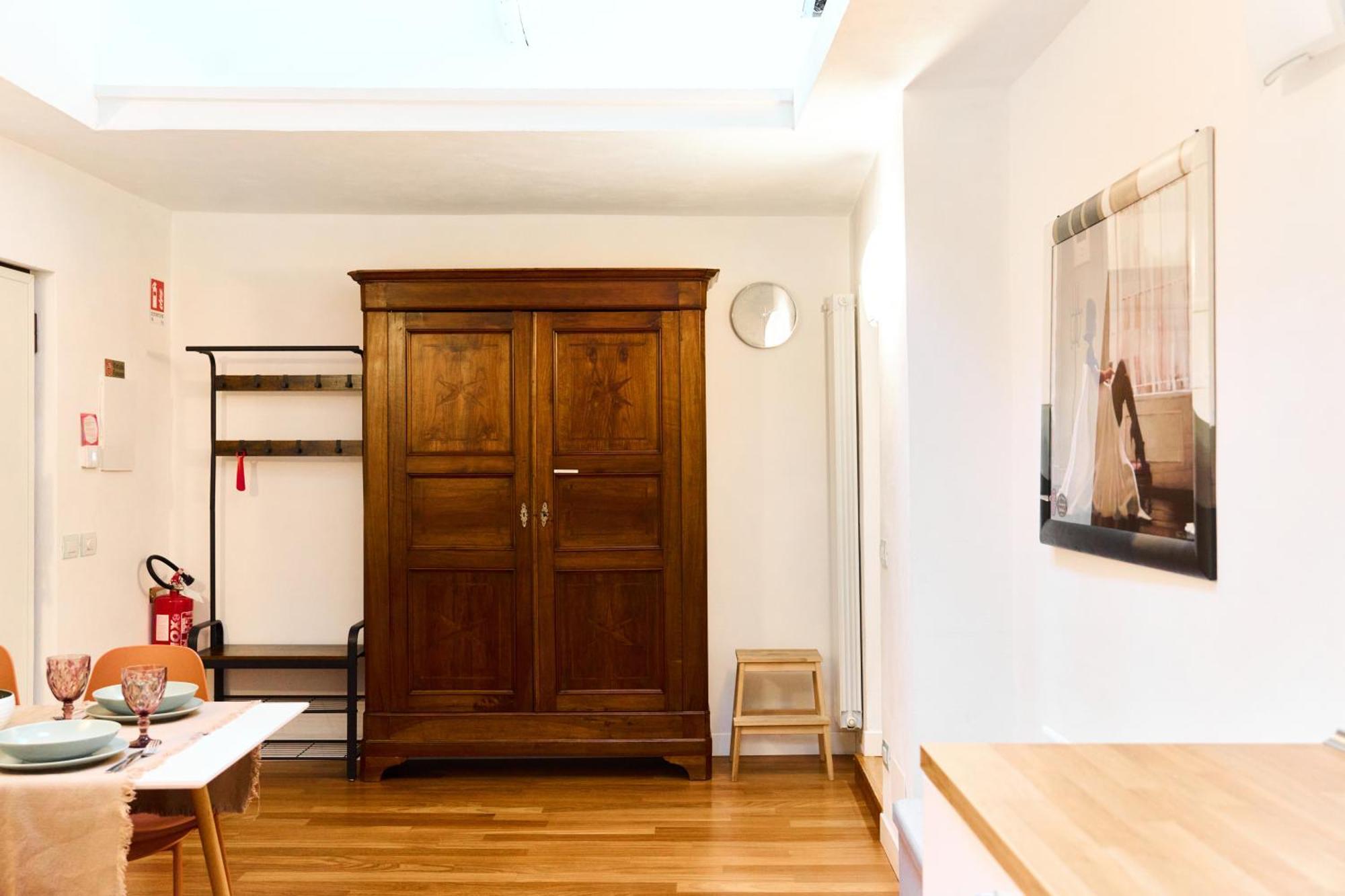 Riverside Loft Navigli - Spacious Two-bedroom * Milaan