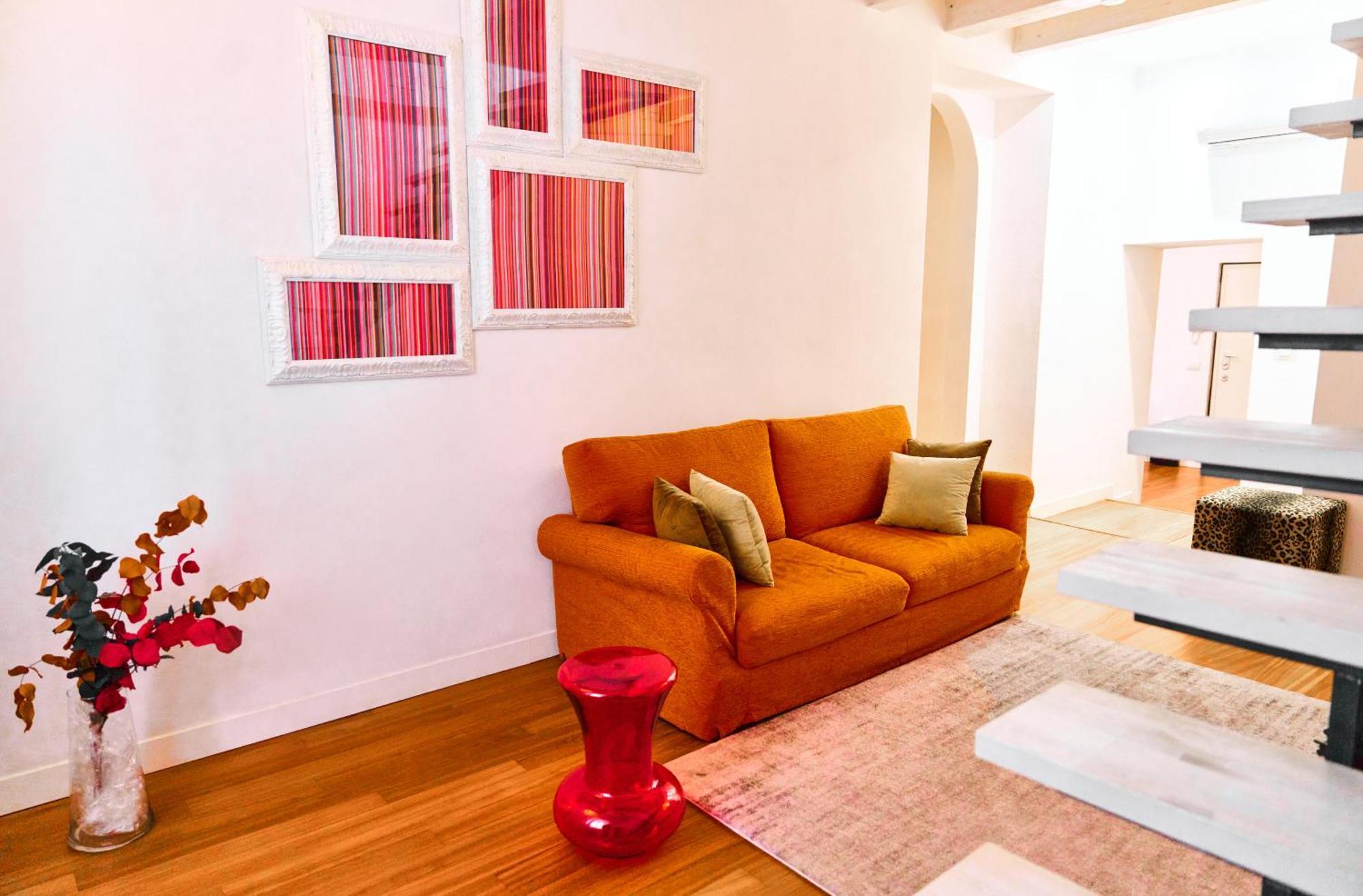 Riverside Loft Navigli - Spacious Two-bedroom Appartement Milaan