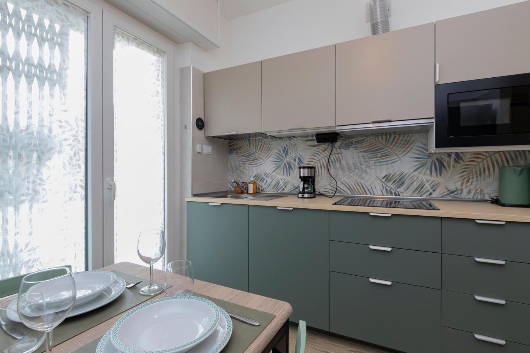 Metro Line 1 Free Parking Apartment