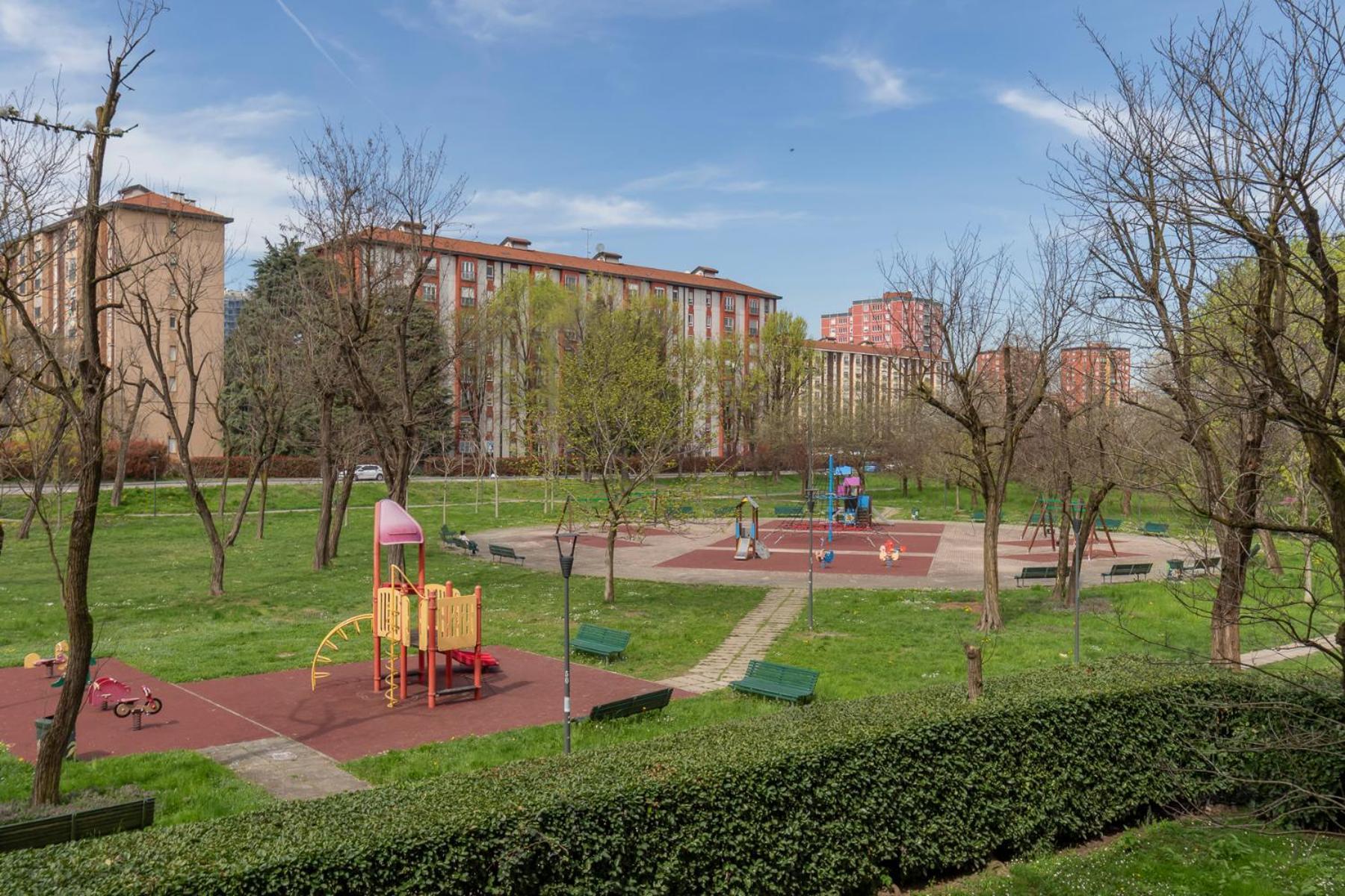 Metro Line 1 Free Parking * Milan