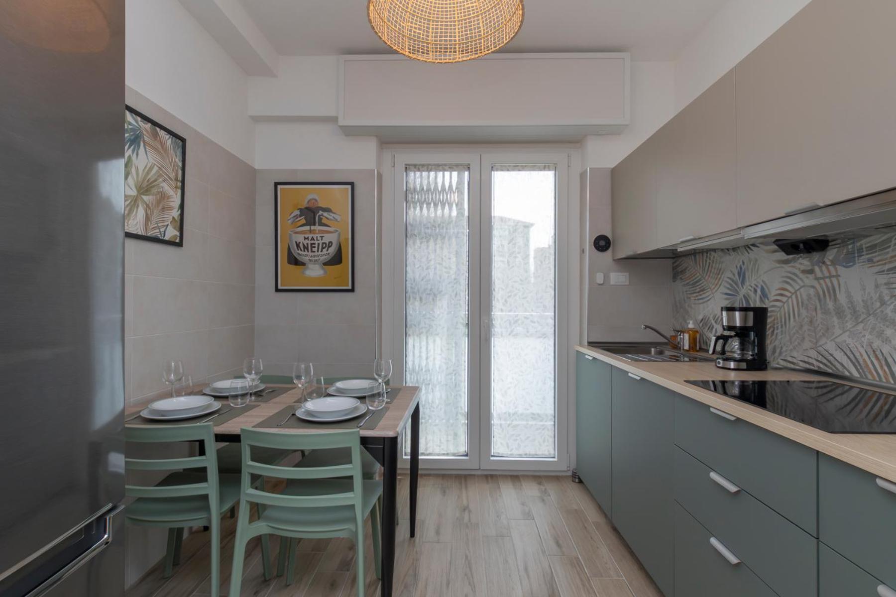 Metro Line 1 Free Parking Apartment *