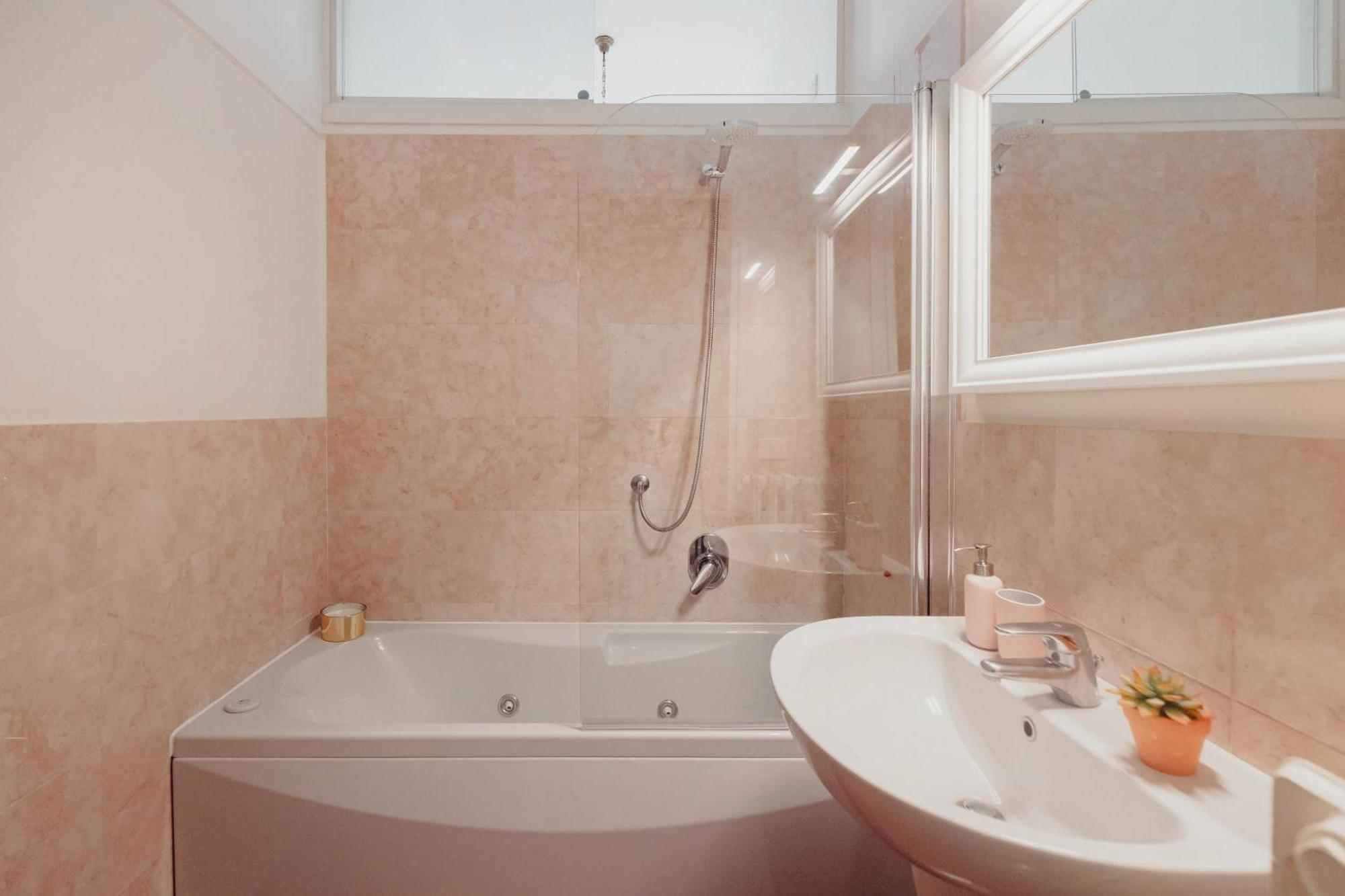 Lejlighed Gohost - Quiet, Bright & Stylish Flat In The Heart Of