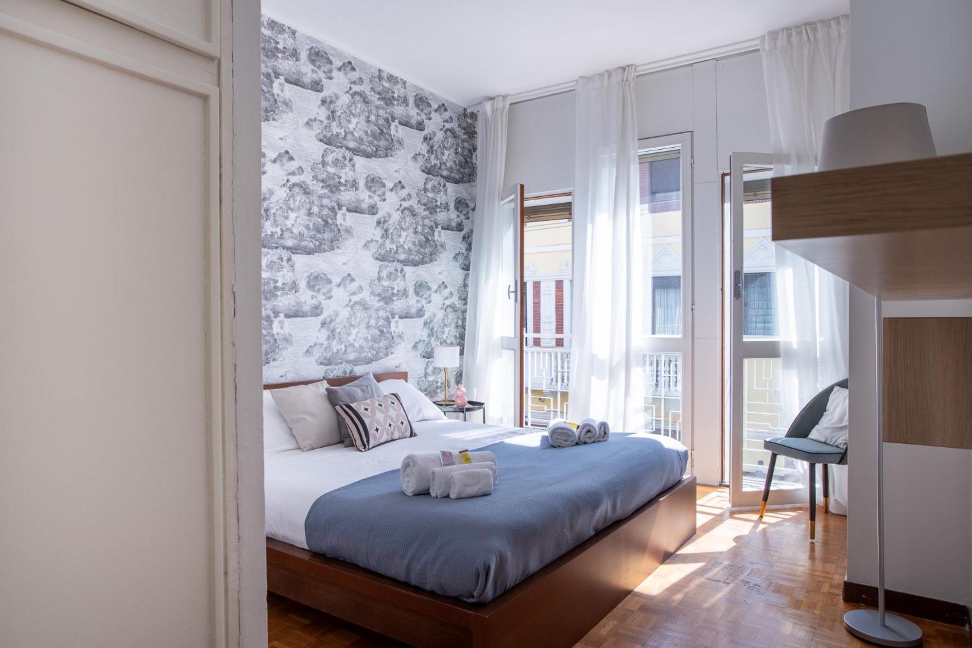 Ampio Ed Elegante - 2 E 2 Bagni Apartment Mailand