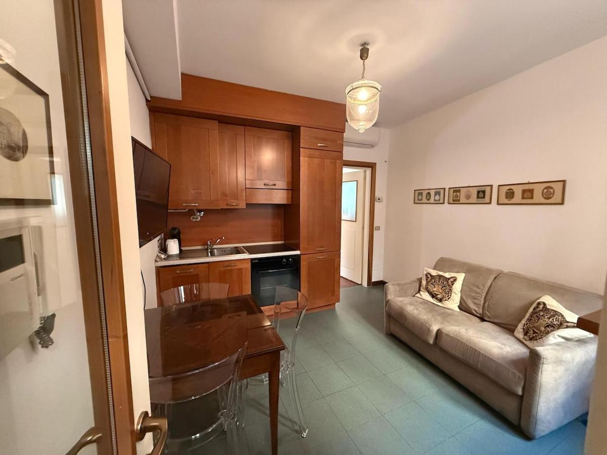 Apartment Centric Flat
