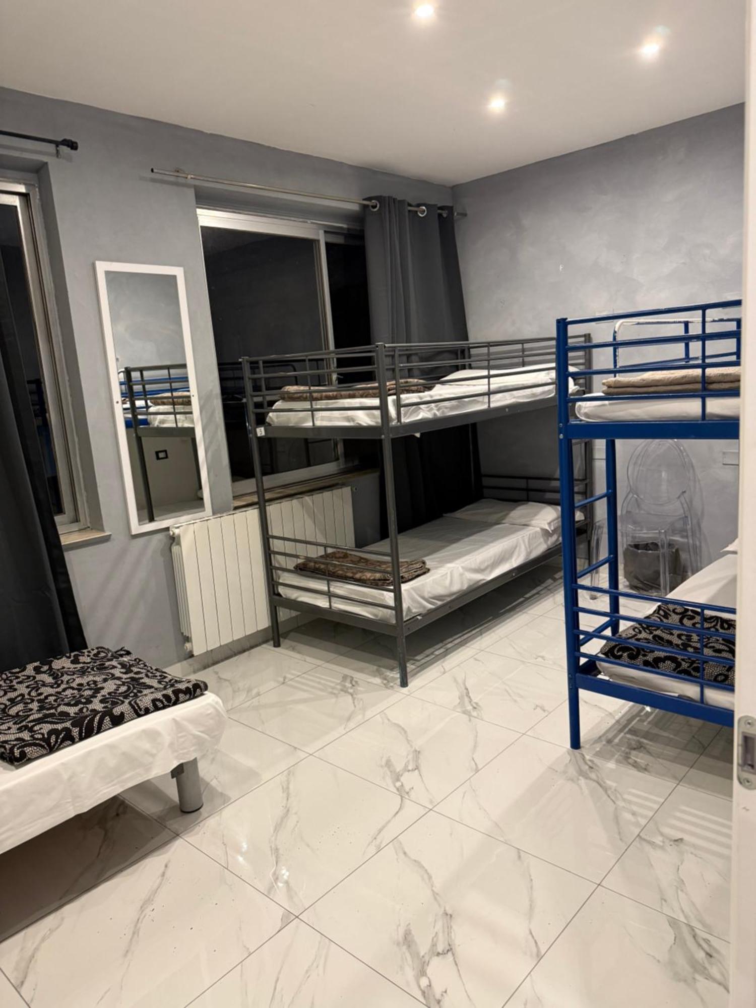 Hostel Lion & Youth Milan