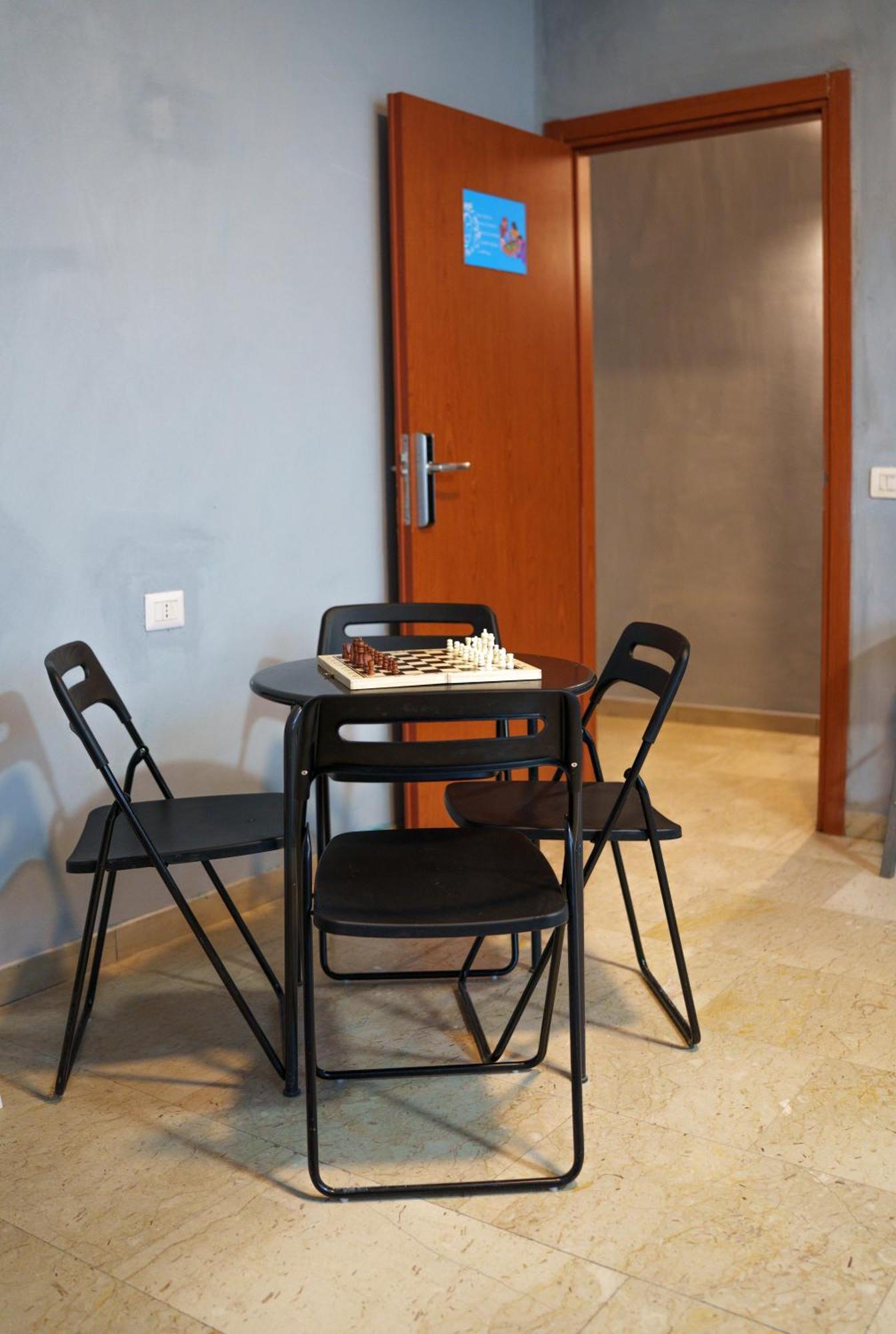 Hostel Lion & Youth