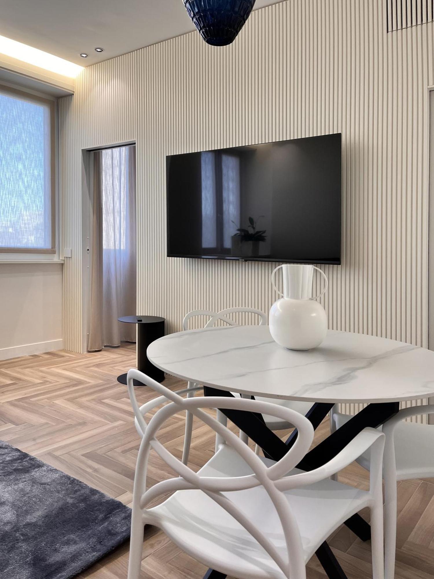 Yls Luxury 2 Milano