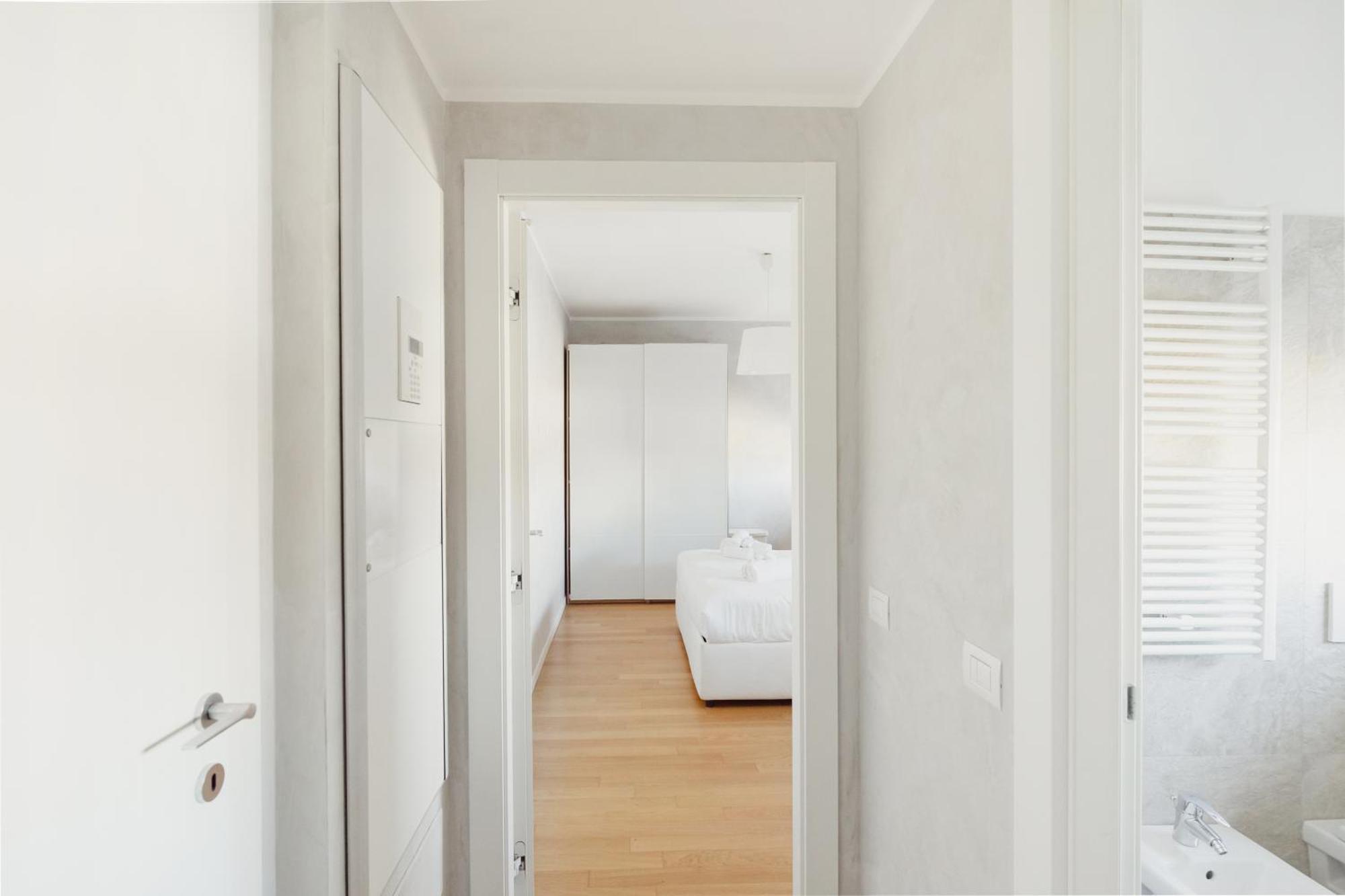 Gohost - Modern With Private Terrace Near Duomo * Milano