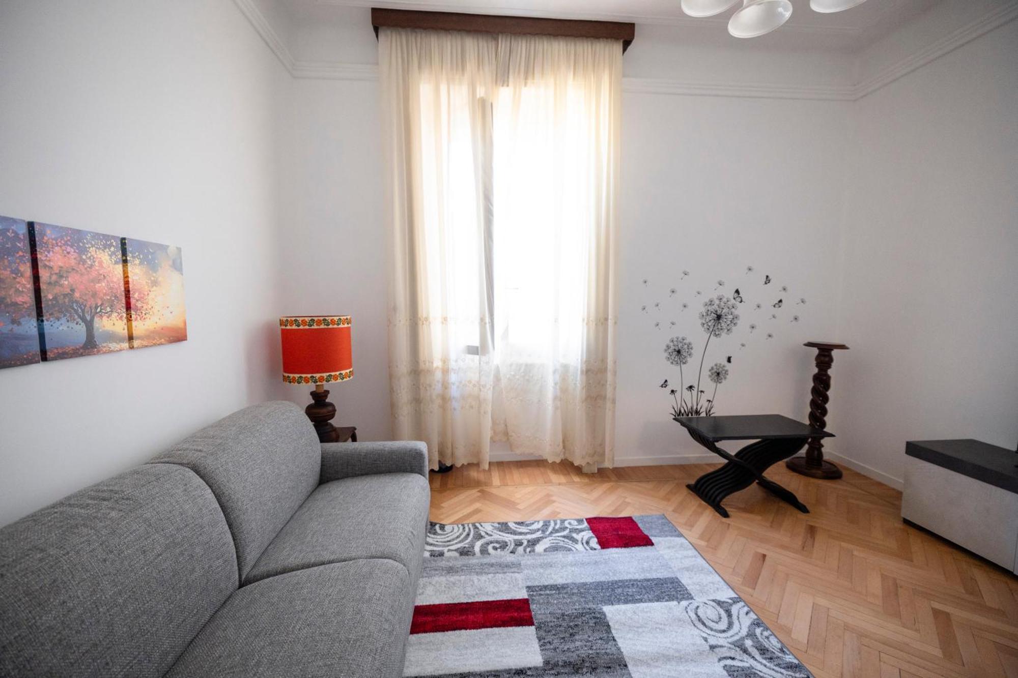 Appartement Moderno Trilocale In Zona Navigli Milaan