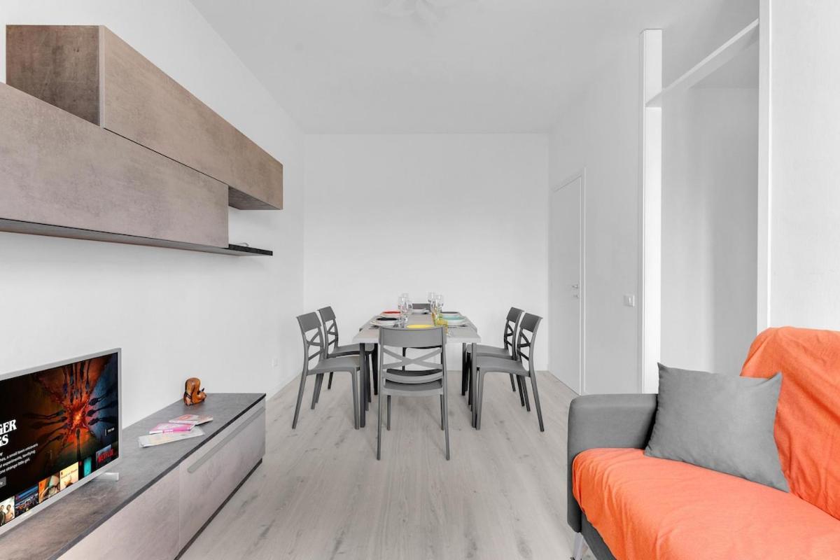 Metro M2 Famagosta-appartamento X5-self Check-in Milano