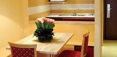 Unaway & Quark Due 4* Milano