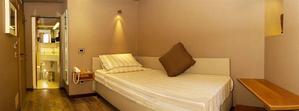 Mentana, By R Collection Hotel 4*