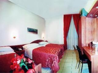 Hotel Mondial 2*