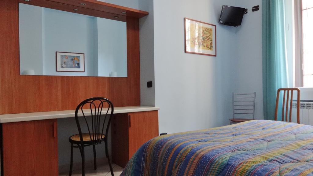 Hotell Hotel2000 2*