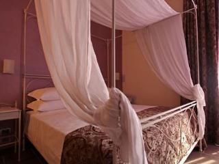 Hotel Five
