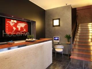 Five Hotel