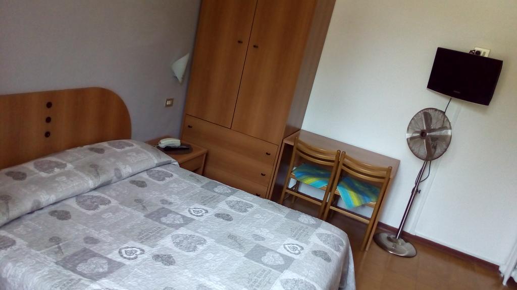 Hotell Tirreno *