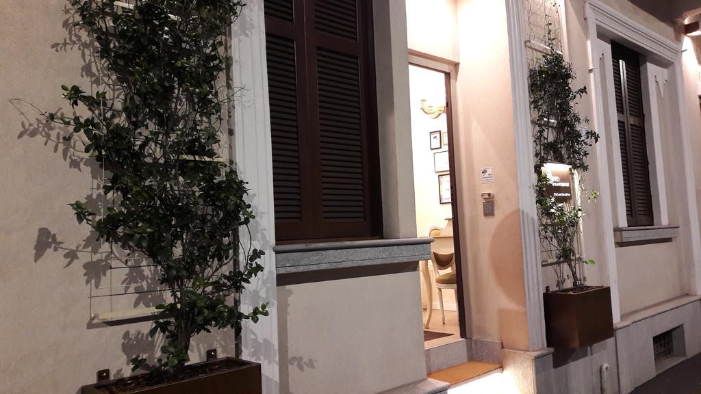 Bed Linate 2*