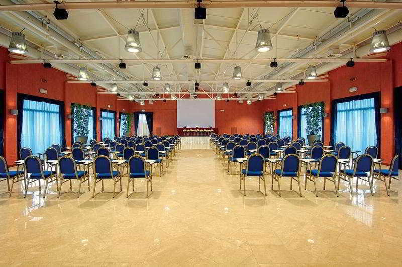 & Contessa Jolanda Aparthotel