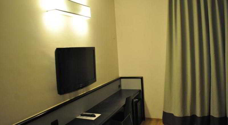 Iq Hotell 4*