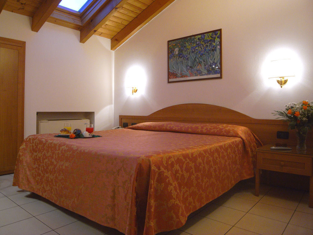 Hotel Mondial
